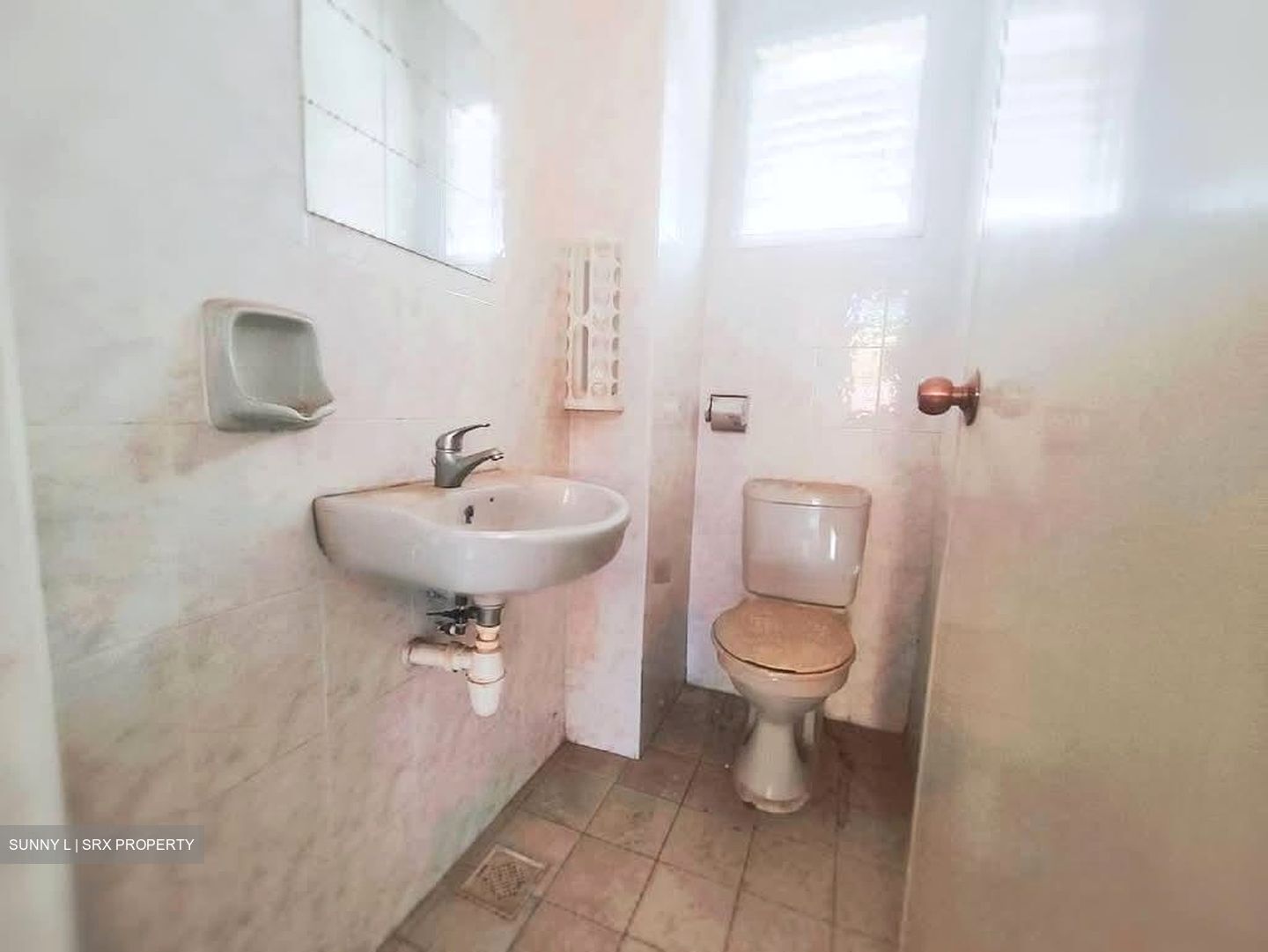 Sam Leong Road (D8), Shop House #563320551